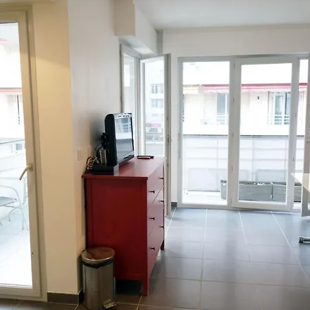 Large Bright Studio With Terrace In The Center Of Antibes Antibes