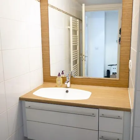 Large Bright Studio With Terrace In The Center Of Antibes Appartement Antibes